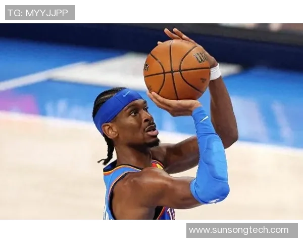 亚历山大赛季前两战火力全开共斩获27记进球与33次罚球彰显超强统治力